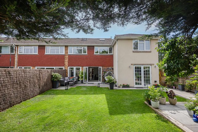 4, Hursley Close, Reading photo 4