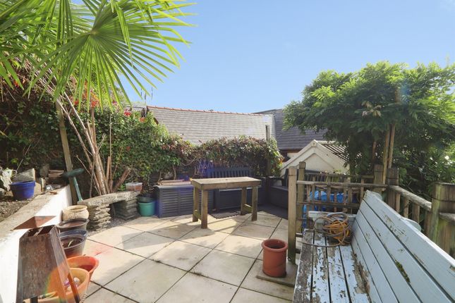 24, Llwynmadoc Street, Pontypridd photo 4