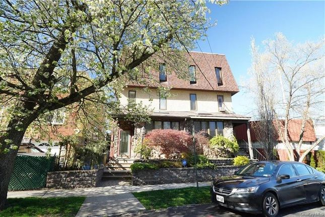 Thumbnail Town house for sale in 179 Forest Avenue, Yonkers, New York, United States Of America