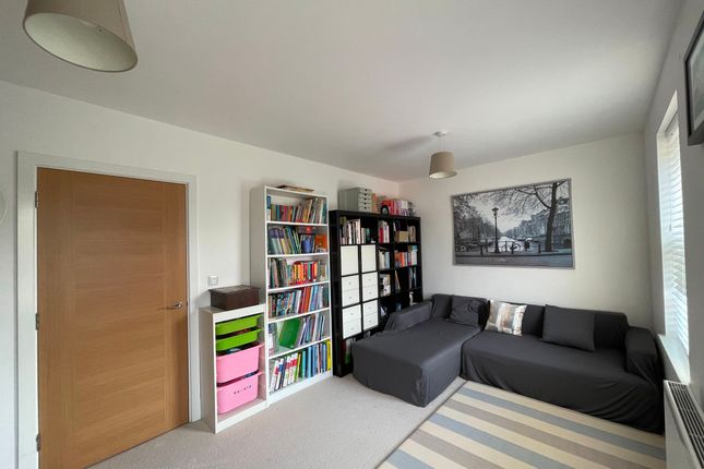 67 Rowditch Furlong, Milton Keynes photo 2