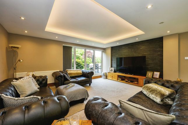 22, Kearton Close, Kenley photo 2