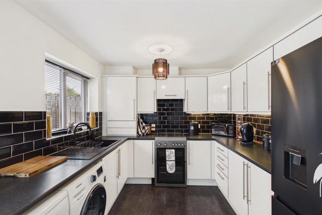 4, Kirkhill, Sunderland photo 4