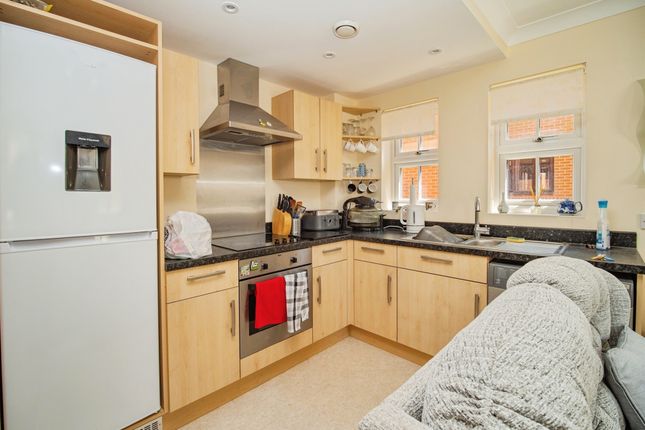 Flat 10, Corallian Court, Kirtleton Avenue, Weymouth photo 2