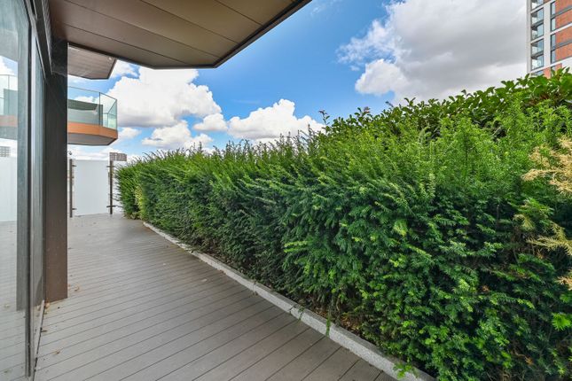 Hennessey Apartments, Woolwich Riverside photo 3