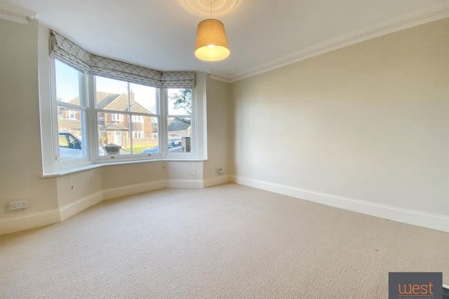 8, Larkhill, Wantage photo 4
