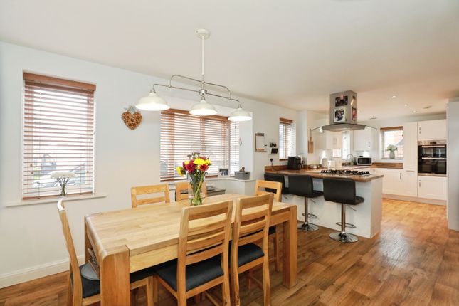 2, Chandlers Way, Stoke-on-Trent photo 2