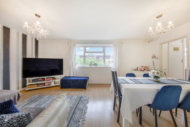 Thumbnail Flat for sale in Riverbank Laleham Road, Staines