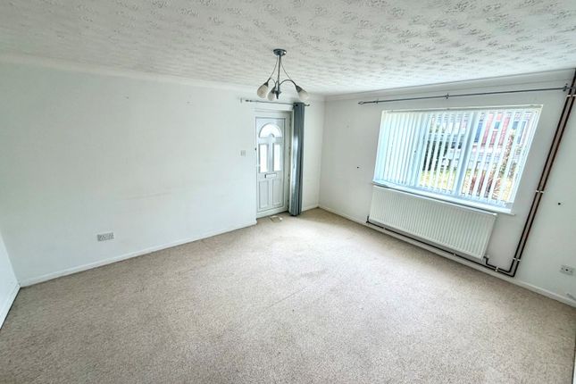 72, Hillcrest Avenue, DEREHAM photo 3