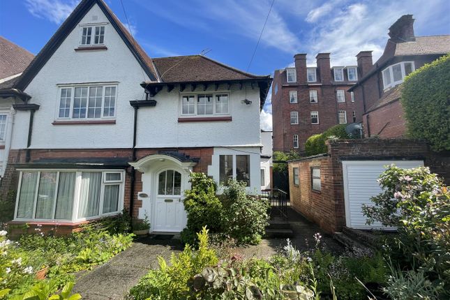 Thumbnail Flat for sale in Holbeck Road, Scarborough