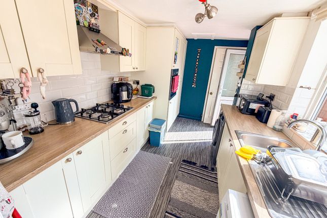 9, Walgrave Street, East Riding of Yorkshi photo 3