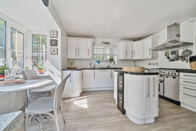 25, Barkway Drive, Orpington photo 4