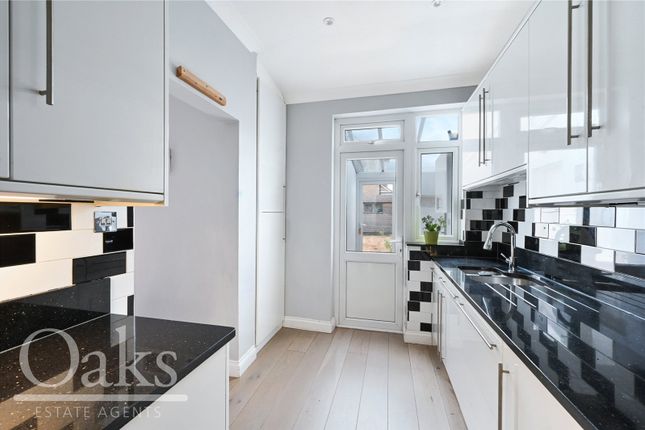 17, Ashburton Avenue, Surrey photo 4