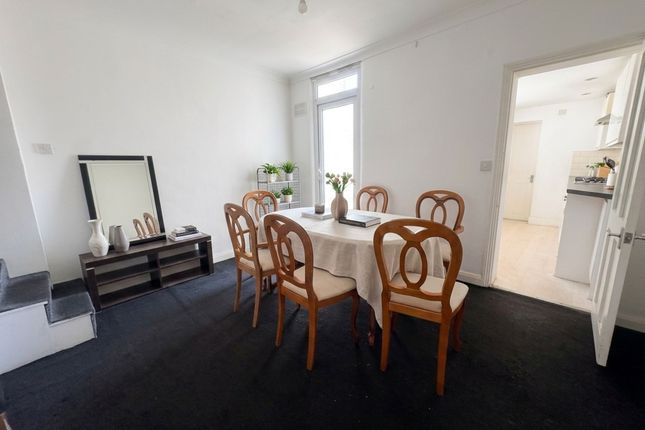 9, Longfellow Road, Kent photo 3