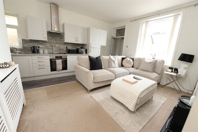 22, Idle Road, Bradford photo 4