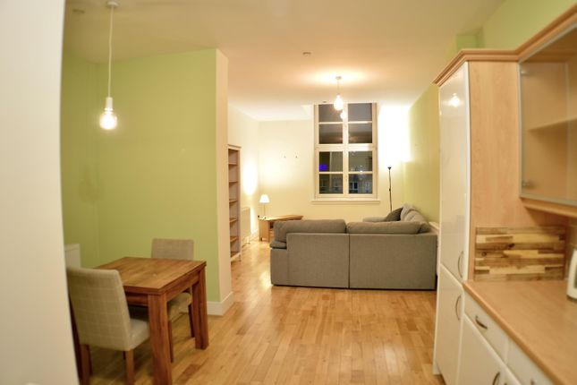 Flat to rent in Woolcarder's Court, Cambusbarron, Stirling