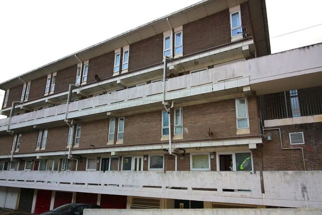 2-bed flat on Claremont Street, Plymouth, £90,000
