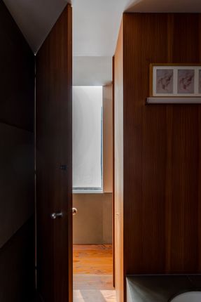 270678 - 6A Basing Court-12.Jpg
