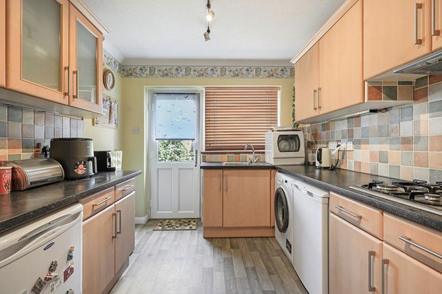 2, Gunnell Close, Milton, Cambridge photo 2