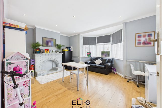 70 St. Georges Road, London photo 3