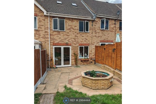 Maunder Close, Chafford Hundred, Grays photo 2