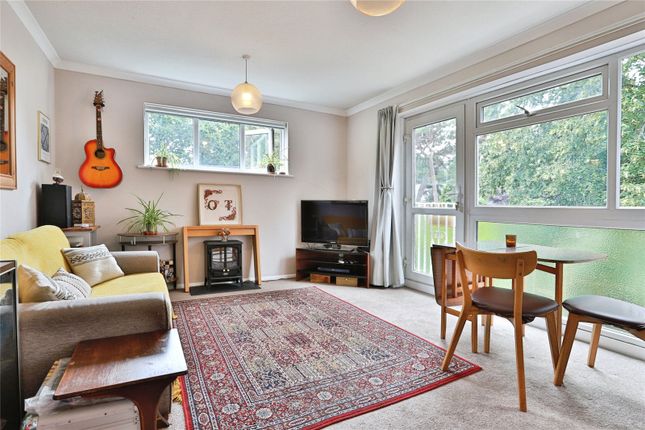 Flat 8, Camelot, 63, Surrey Road, Dorset photo 2