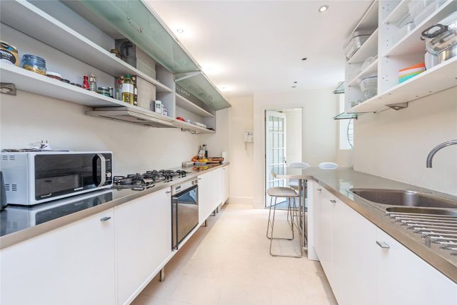 Flat for sale in Onslow Court, Drayton Gardens, London