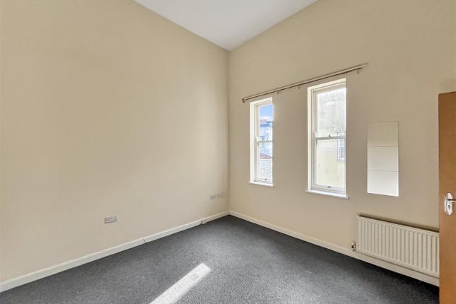 Flat for sale in Midland Road, St. Philips, Bristol