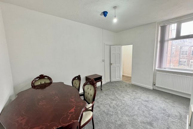 Flat 2 Milton Grove, 40 Milton Grove, Manchester photo 4