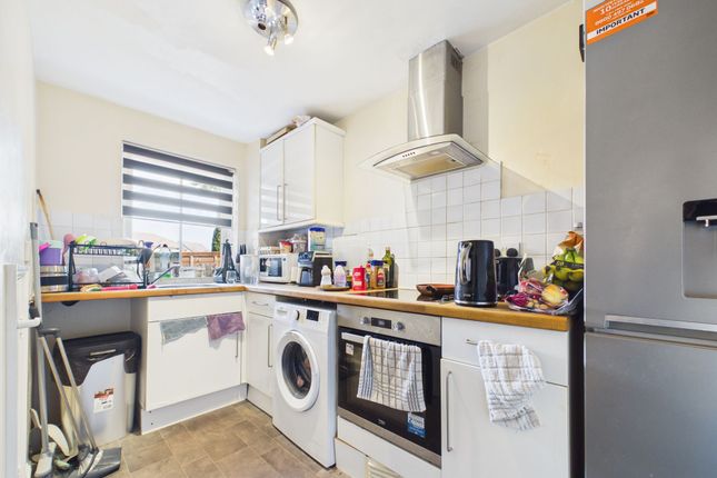 20 Fernhurst Road, Reading photo 3
