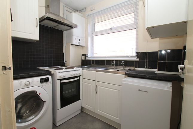 26, Kenilworth Close, Crawley photo 5