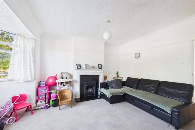 7, Thorntree Road, London photo 3