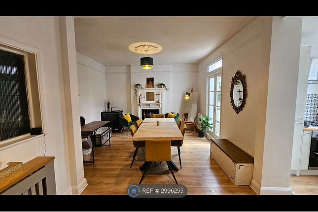 Rylett Road, London photo 3