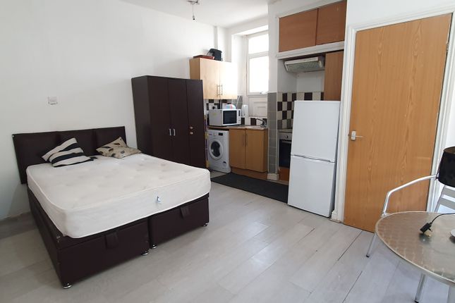 Flat 1, 74, Duckworth Lane, Bradford photo 2