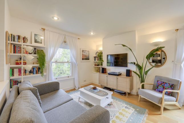 Flat for sale in Woolstone Road, Forest Hill, London