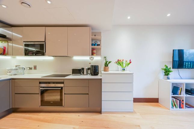 1-bed flat on Fetter Lane EC4A, City, £750,000