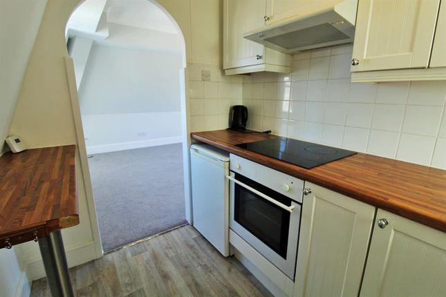 139, River Meads, St Margarets photo 4