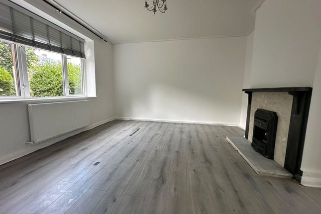 83, Harrow Road, Berkshire photo 2