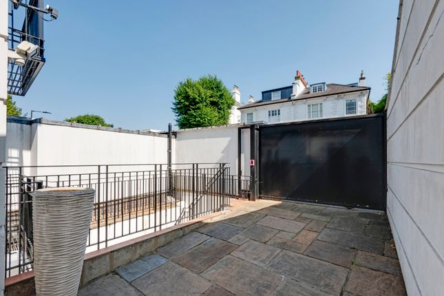 Detached house to rent in Acacia Road, St John's Wood, London