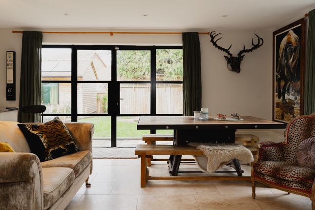 Lake Cottage, Ockham Road North, West Horsley photo 4
