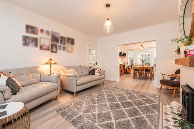 15 Brookside Close, Bolton photo 3