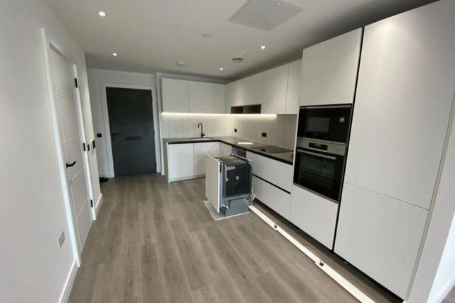 Flat for sale in Matcham House, Hammersmith