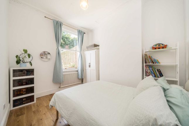 GFF, 66, Brayburne Avenue, London photo 3