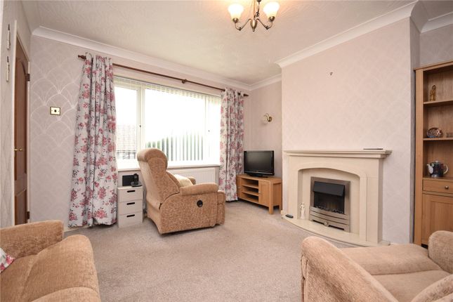 15, Knoll Park, Wakefield photo 3