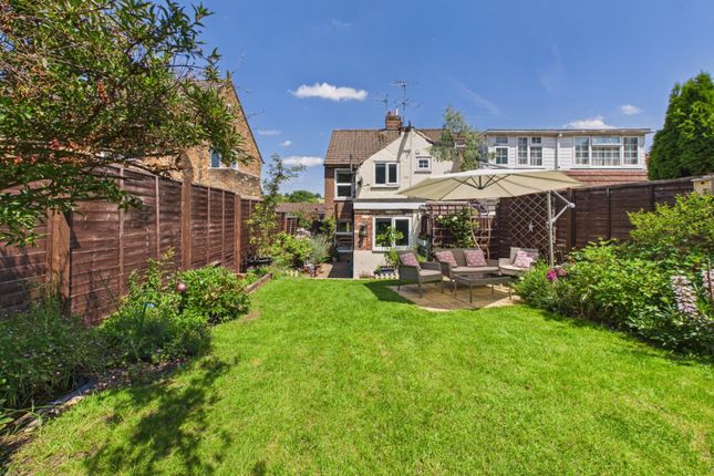 58, Woodley Hill, Buckinghamshire photo 4