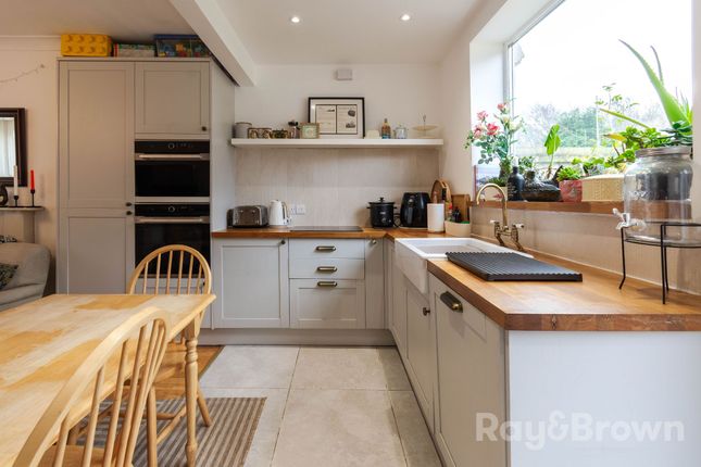 34 South Clive Street, Cardiff photo 3