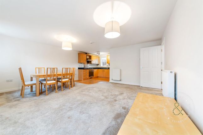 7, Waun Ddyfal, Cardiff photo 2