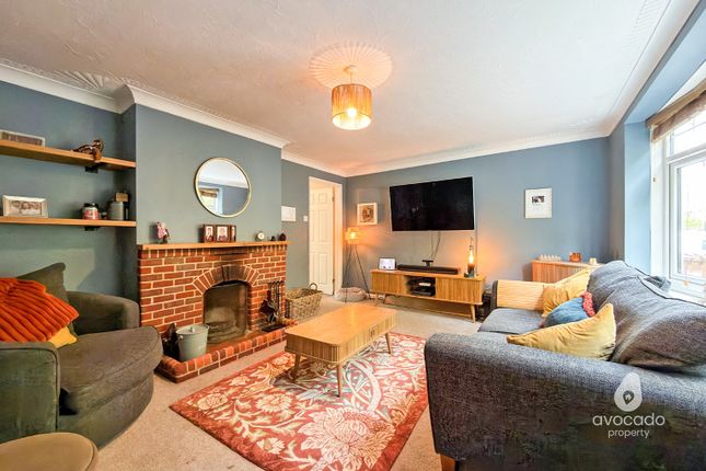 4 Beswick Gardens, Bracknell, Berkshire photo 4