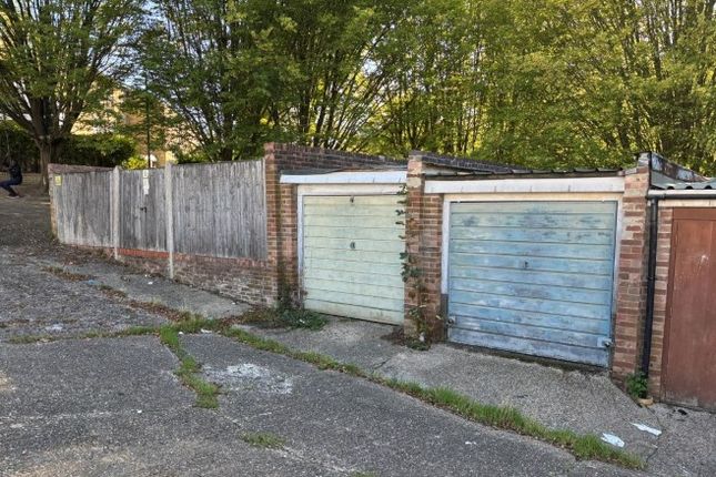 Garage 301 Osward Court Court Wood Lane,, Croydon photo 5