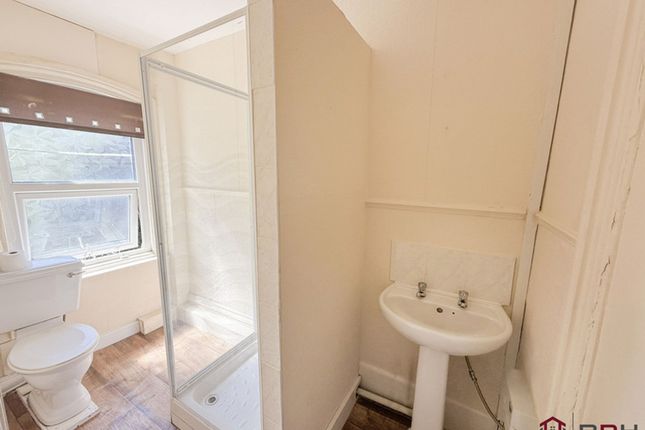 Flat D, 13 Avenue Road, Wheatley, Doncaster photo 5