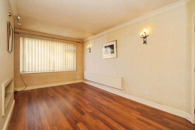 25, Worcester Road, Swinton photo 3